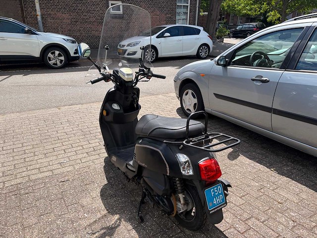 Sym en agm: sym fiddele 2 60s, sym tanik 50,agm retro 50. snorscooters - afbeelding 31 van  93