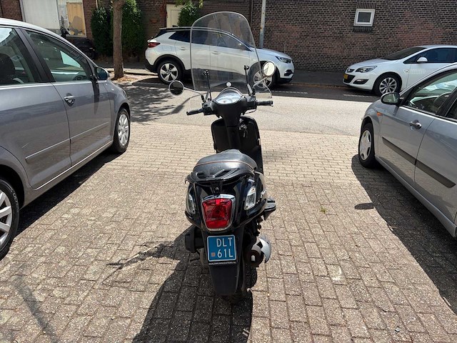Sym en agm: sym fiddele 2 60s, sym tanik 50,agm retro 50. snorscooters - afbeelding 63 van  93