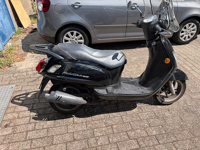 Sym en agm: sym fiddele 2 60s, sym tanik 50,agm retro 50. snorscooters - afbeelding 65 van  93