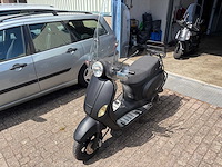 Sym en agm: sym fiddele 2 60s, sym tanik 50,agm retro 50. snorscooters - afbeelding 62 van  93