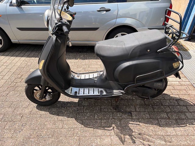 Sym en agm: sym fiddele 2 60s, sym tanik 50,agm retro 50. snorscooters - afbeelding 73 van  93