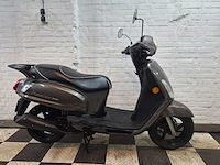 Sym fiddle 2 45 km bromscooter 4takt - afbeelding 5 van  6