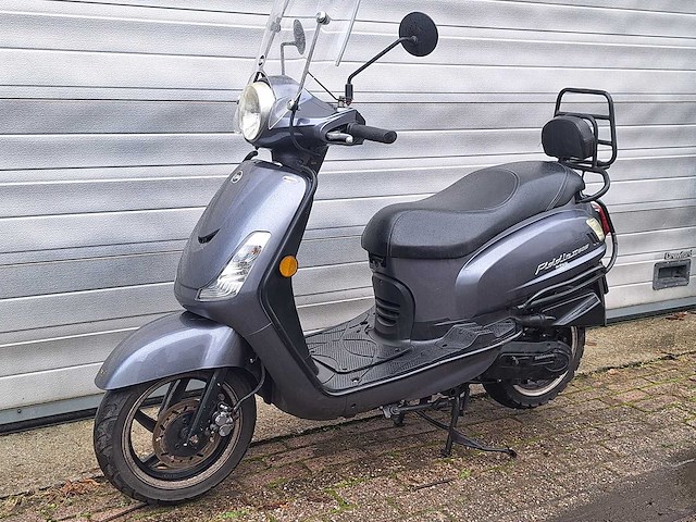 Sym fiddle 2 45 km bromscooter 4takt - afbeelding 1 van  6