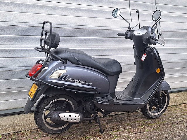 Sym fiddle 2 45 km bromscooter 4takt - afbeelding 3 van  6