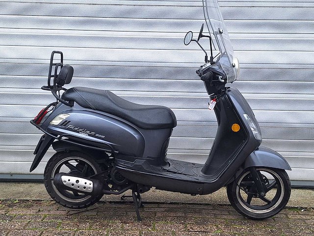 Sym fiddle 2 45 km bromscooter 4takt - afbeelding 4 van  6