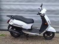 Sym fiddle 2 45 km bromscooter 4takt - afbeelding 2 van  2