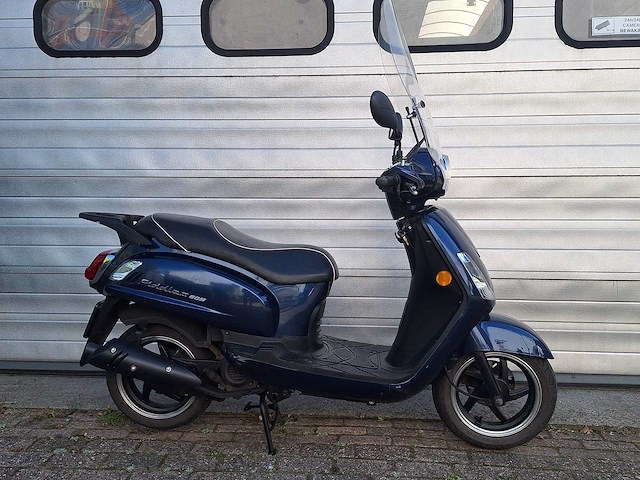Sym fiddle 2 45 km bromscooter 4takt - afbeelding 6 van  7
