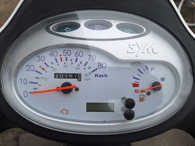 Sym fiddle 2 45 km bromscooter 4takt - afbeelding 4 van  7