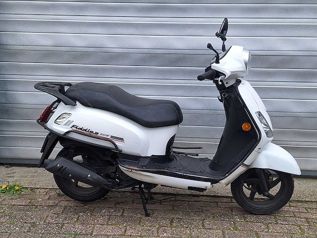 Sym fiddle 2 45 km bromscooter 4takt - afbeelding 5 van  7