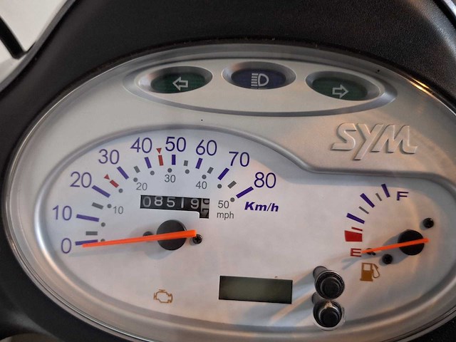 Sym fiddle 2 45 km bromscooter 4takt - afbeelding 4 van  7