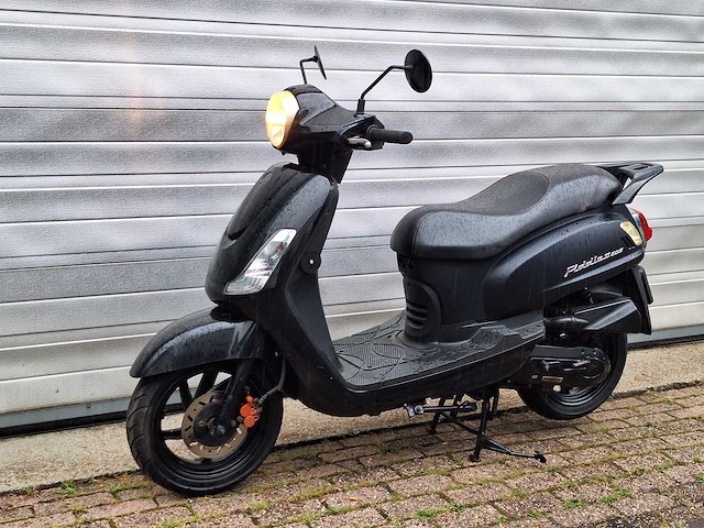 Sym fiddle ii 45km bromscooter 4-takt - afbeelding 2 van  6