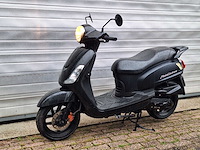 Sym fiddle ii 45km bromscooter 4-takt - afbeelding 2 van  6