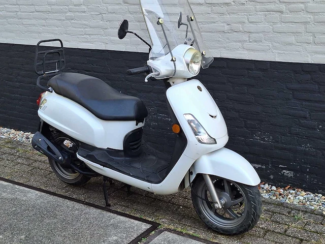 Sym fiddle ii 45km bromscooter 4-takt - afbeelding 5 van  6