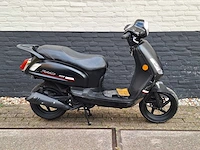 Sym fiddle ii 45km bromscooter 4-takt - afbeelding 4 van  7