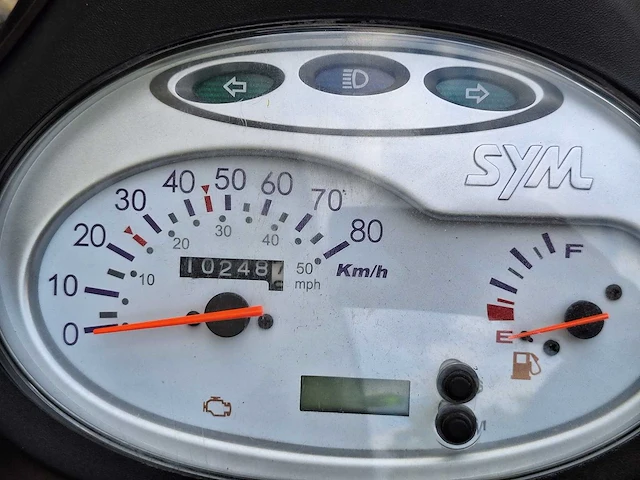 Sym fiddle ii 45km bromscooter 4-takt - afbeelding 7 van  7