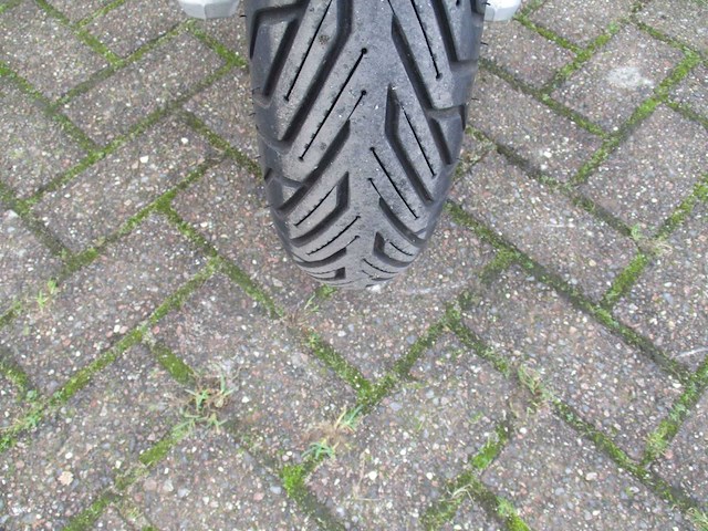 Sym gts 300i evo - motoscooter - motorfiets - afbeelding 6 van  11