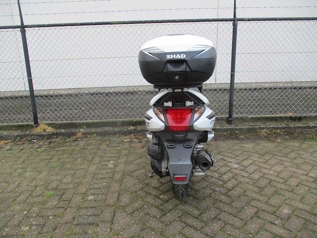 Sym gts 300i evo - motoscooter - motorfiets - afbeelding 10 van  11