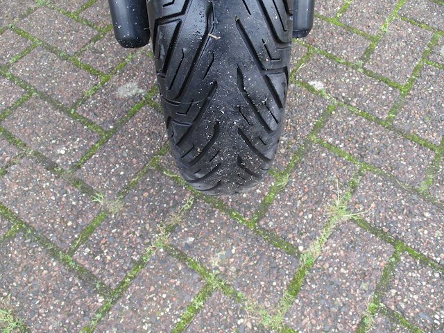 Sym joy max - motorscooter - 125i - motorfiets - afbeelding 6 van  11