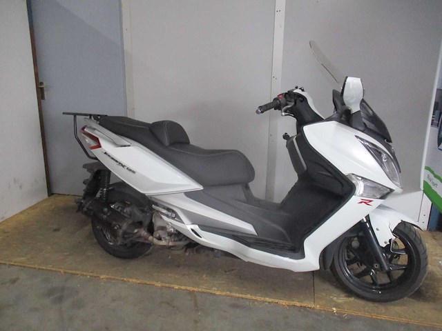 Sym joy max 125 i - motorscooter - 4t liguid cooled - motorcycle - afbeelding 7 van  10