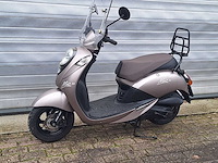 Sym mio 25 km snorscooter 4takt - afbeelding 2 van  7