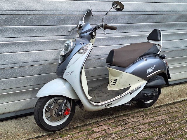 Sym mio 25km snorscooter 4-takt - afbeelding 4 van  7