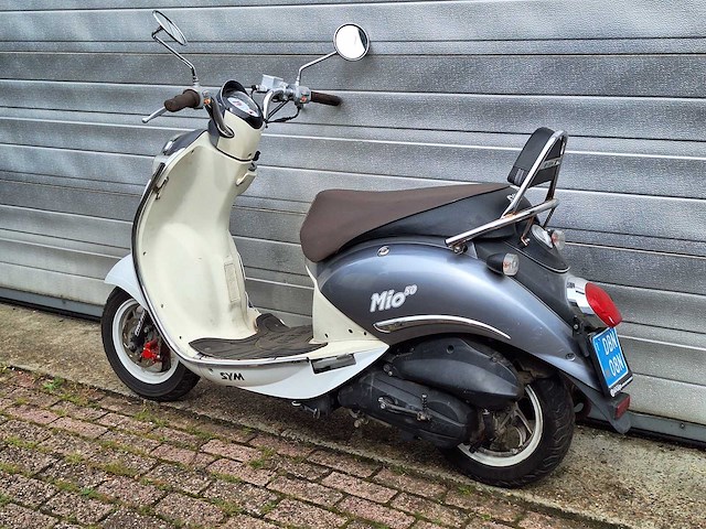 Sym mio 25km snorscooter 4-takt - afbeelding 5 van  7