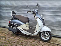Sym mio 25km snorscooter 4-takt - afbeelding 7 van  7