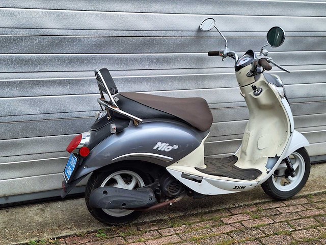 Sym mio 25km snorscooter 4-takt - afbeelding 2 van  7