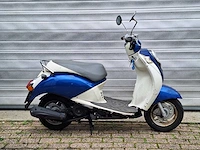 Sym mio 25km snorscooter 4-takt - afbeelding 4 van  7