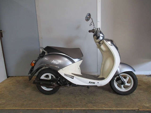 Sym mio 50 - snorscooter - scooter - afbeelding 4 van  5