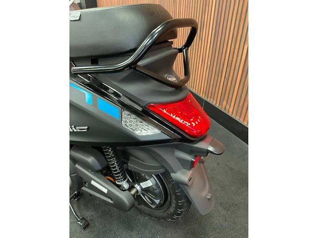 Sym mio electric e-scooter - afbeelding 10 van  34