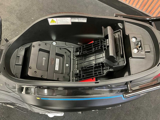 Sym mio electric e-scooter - afbeelding 16 van  34