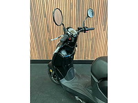 Sym mio electric e-scooter - afbeelding 22 van  34