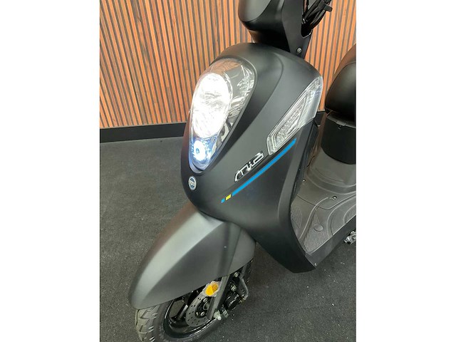 Sym mio electric e-scooter - afbeelding 31 van  34