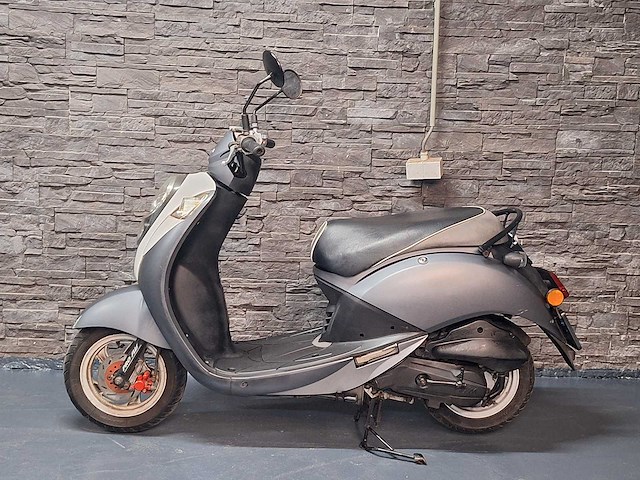 Sym mio sport 25km snorscooter 4-takt - afbeelding 1 van  7