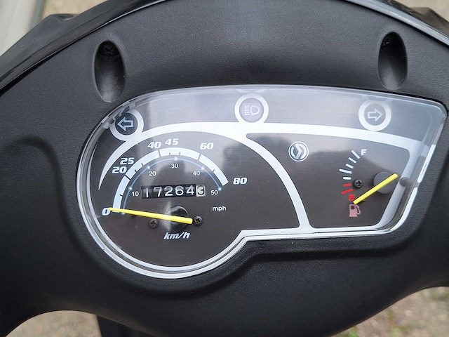 Sym orbit 2 25 km snorscooter 4takt - afbeelding 4 van  7