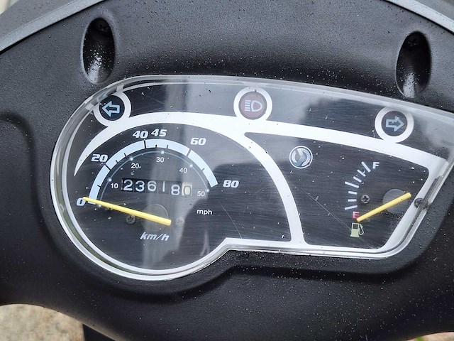 Sym orbit 2 25km snorscooter 4-takt - afbeelding 7 van  7
