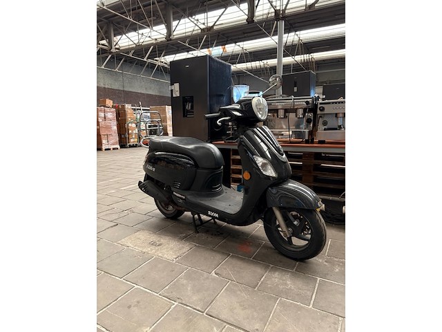 Sym scooter - afbeelding 1 van  8