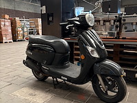 Sym scooter - afbeelding 1 van  8