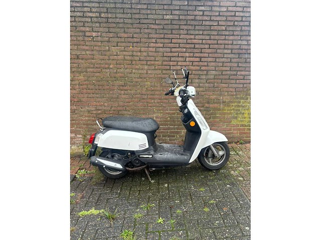 Sym tonik automaat snorscooter, f-700-dp - afbeelding 6 van  9