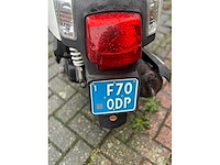 Sym tonik automaat snorscooter, f-700-dp - afbeelding 7 van  9