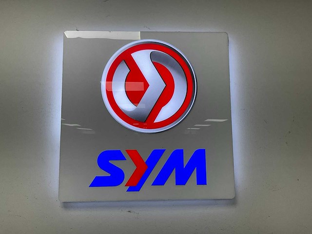 Sym verlicht “logo“ wandbord - afbeelding 2 van  3