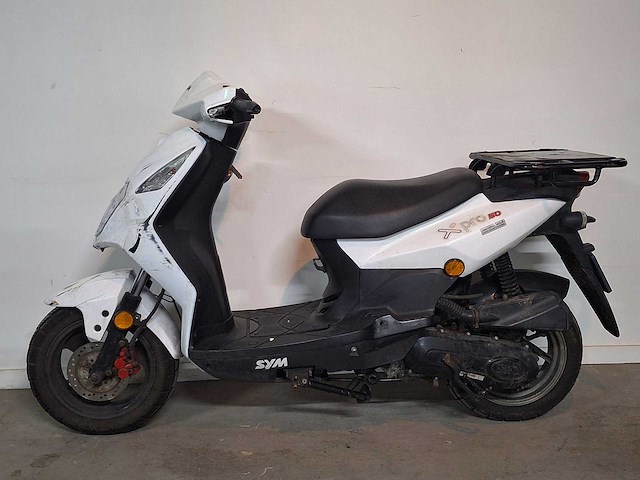 Sym xpro bezorgscooter 45 km bromscooter 4takt - afbeelding 1 van  7