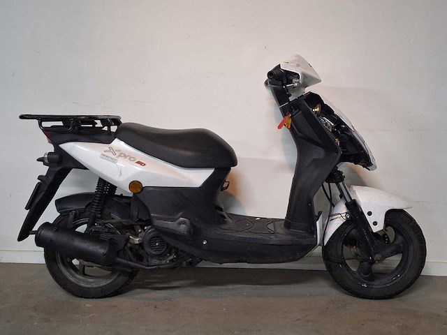 Sym xpro bezorgscooter 45 km bromscooter 4takt - afbeelding 6 van  7