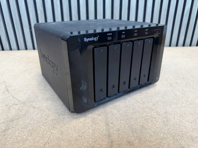 Synology - ds1511+ - netwerkopslag - afbeelding 1 van  3