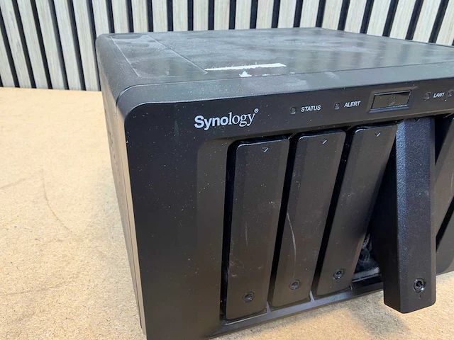 Synology - ds1515+ - netwerkopslag - afbeelding 2 van  3