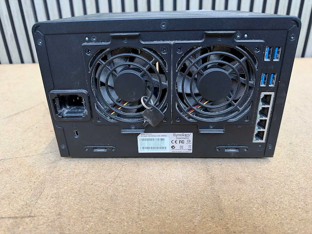 Synology - ds1515+ - netwerkopslag - afbeelding 3 van  3