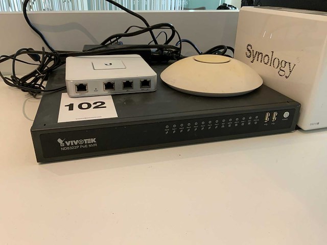 Synology ds215 server, noodstroomvoorziening en nvr - afbeelding 2 van  5
