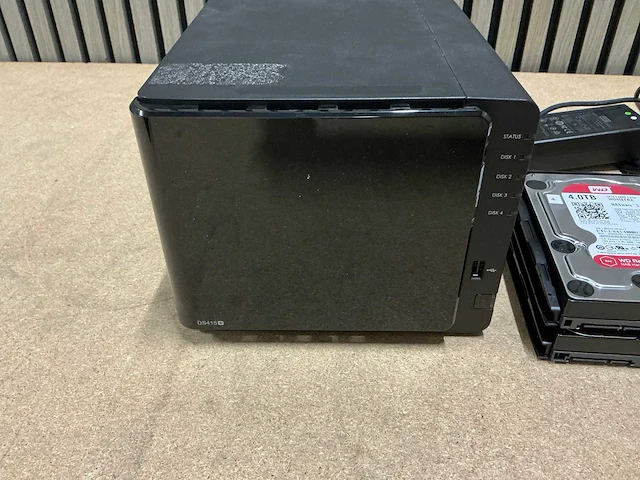 Synology ds415+ netwerkopslag - afbeelding 2 van  3