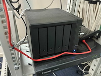 Synology ds920+ netwerkopslag - afbeelding 1 van  3